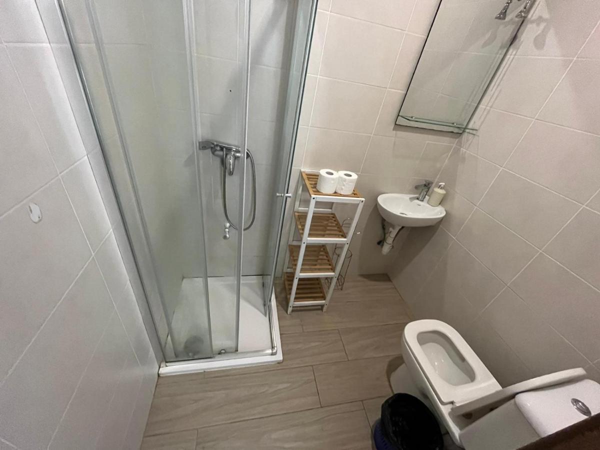 סיינט פול ביי City Center Properties - Modern Room With Ac & Ensuit Bathroom - Room 1 מראה חיצוני תמונה